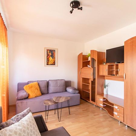 Viky'S Apartment Győr Exteriör bild